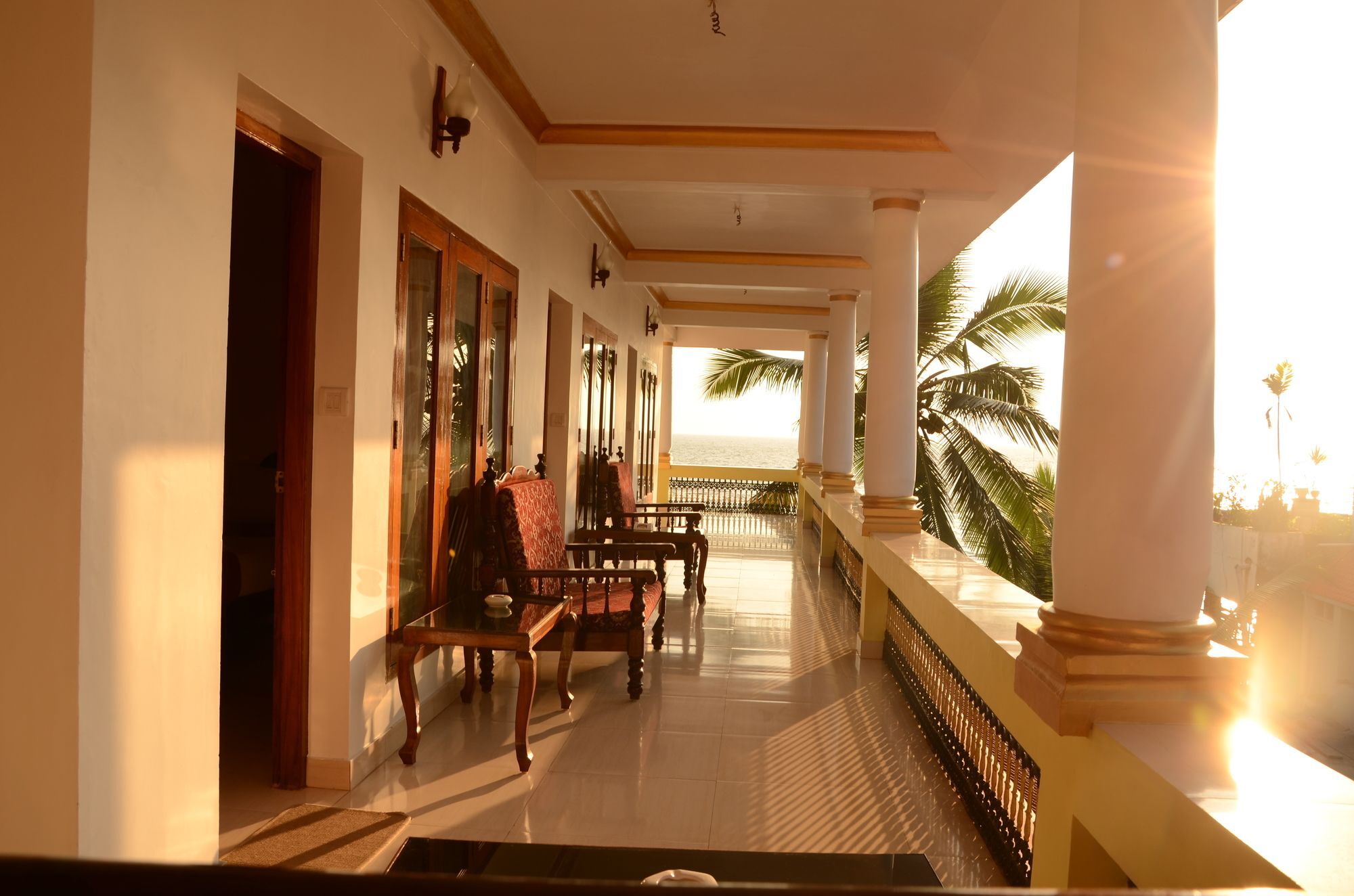Hotel Sea View Palace - The Beach Hotel, Kovalam Exterior foto